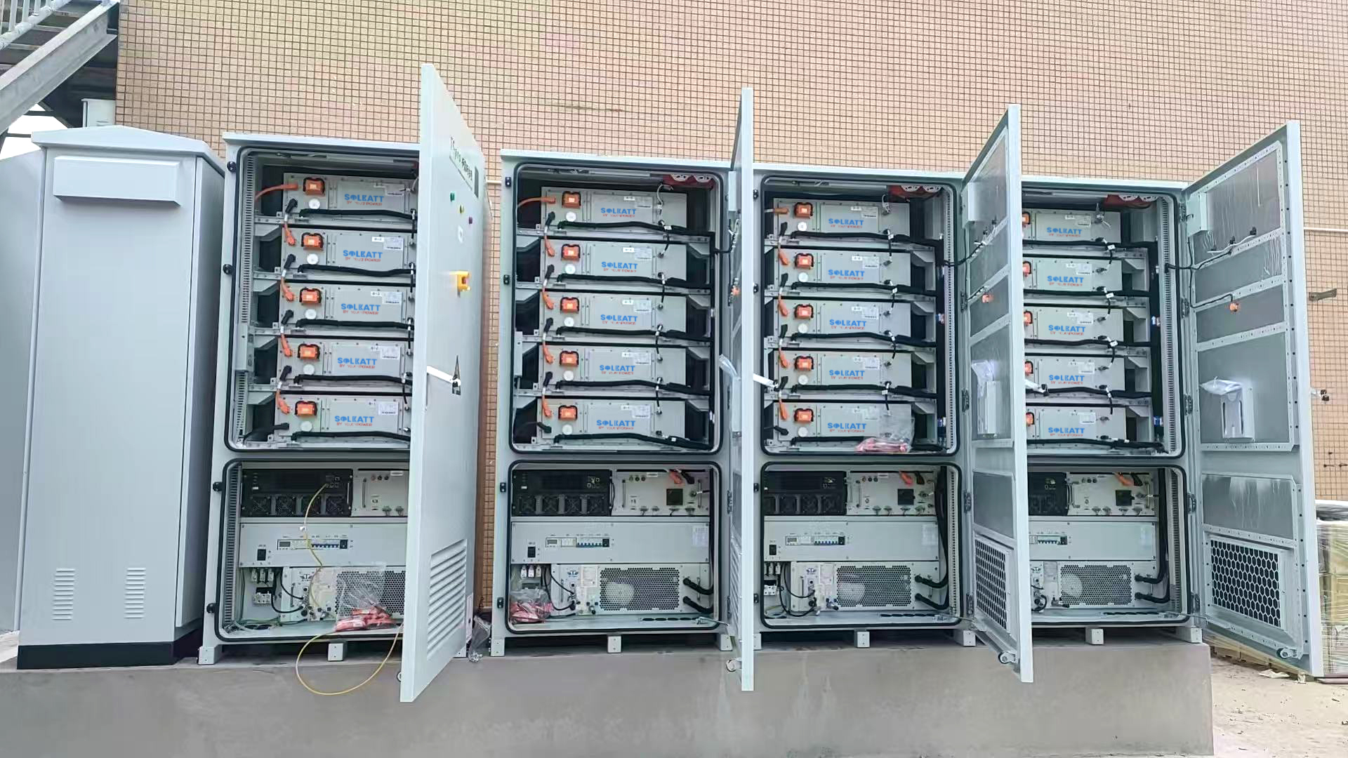 commercial solar battery
